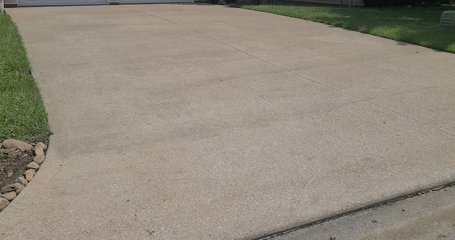 Driveway & Concrete Cleaning in the Chattanooga, TN area